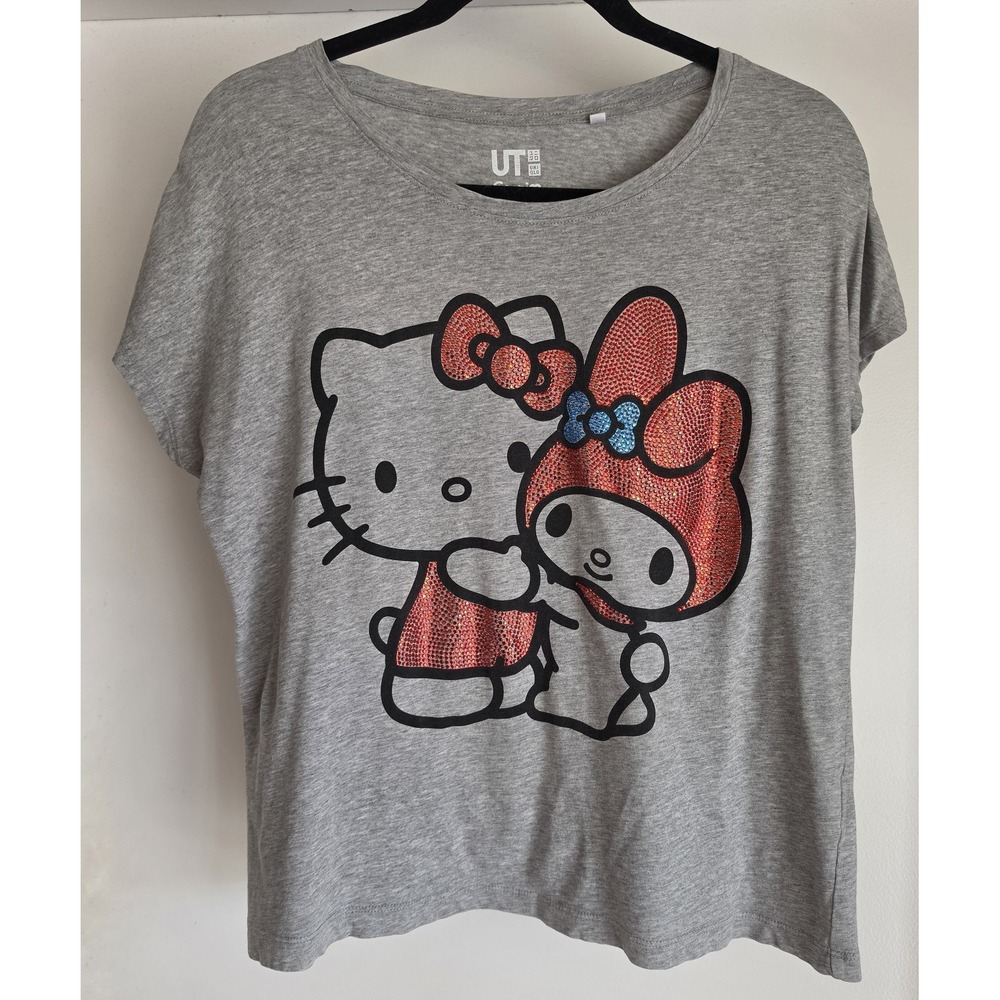 Uniqlo Sanrio Sparkle Graphic Tee - Hello Kitty & My Melody Hugging - Gray - S - Picture 1 of 6